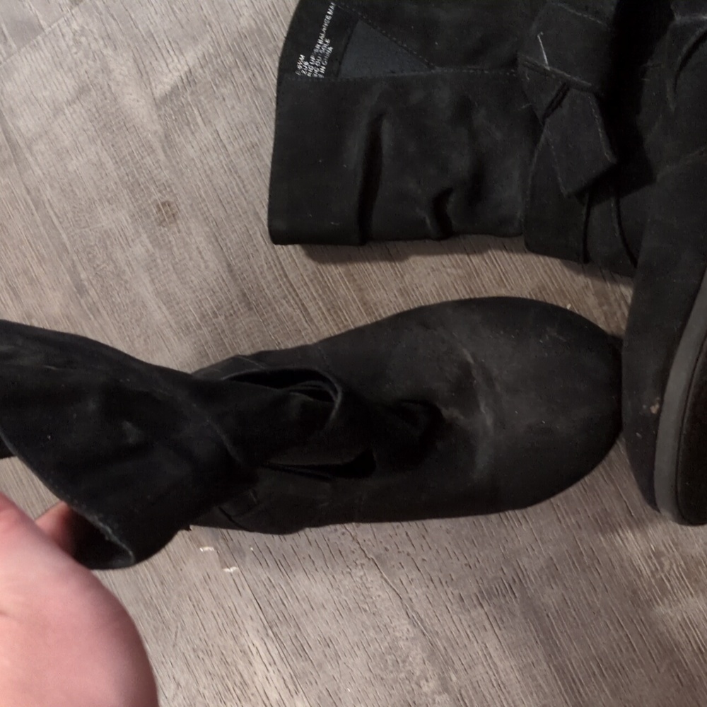 Booties - Picture 4 of 4